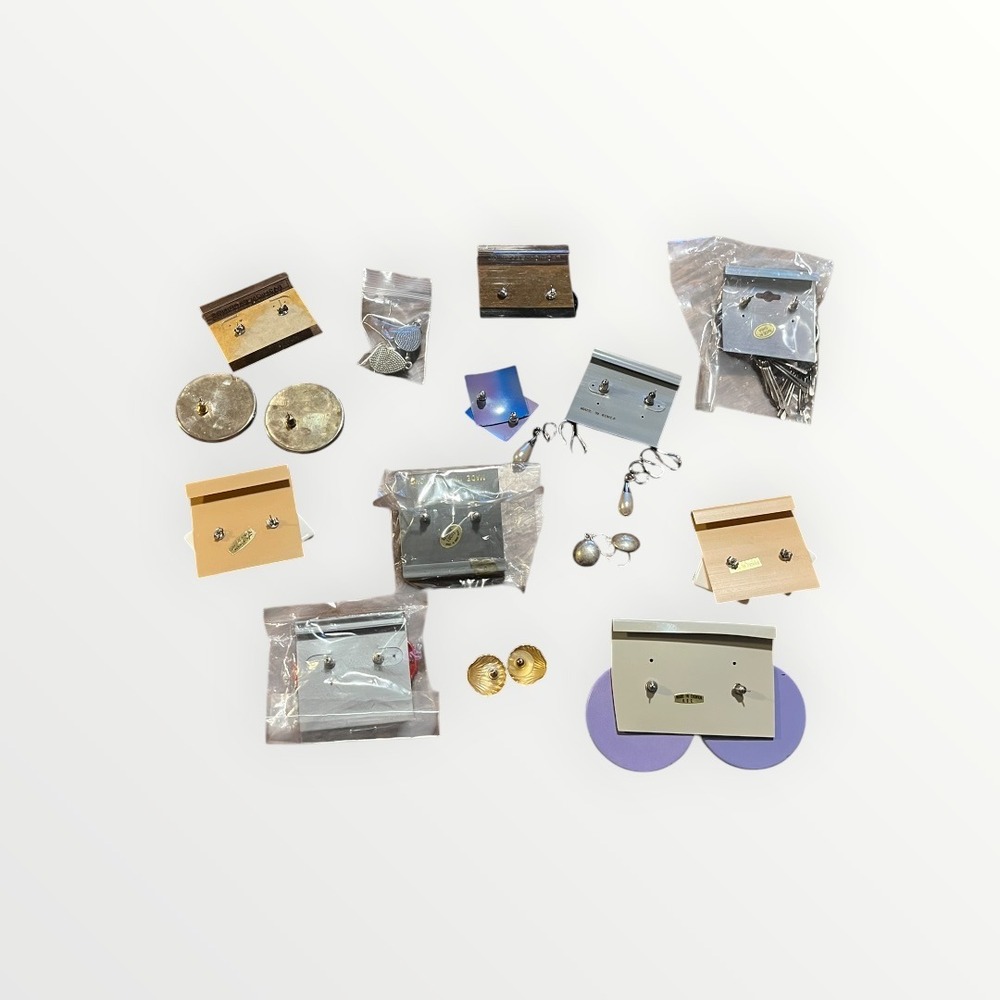 Vintage 80s 90s Fashion Earring Lot 14 Pairs Geometric Studs‎ Lucite Dangles - Picture 4 of 5